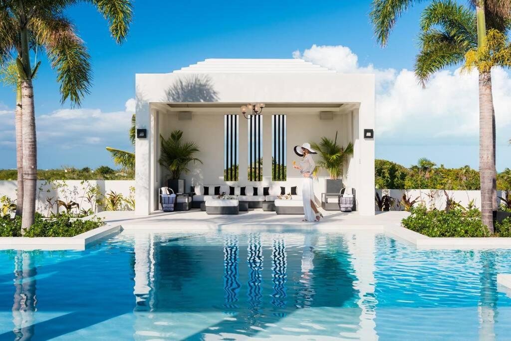 פרובידנסיאלס Triton Luxury Villa מראה חיצוני תמונה