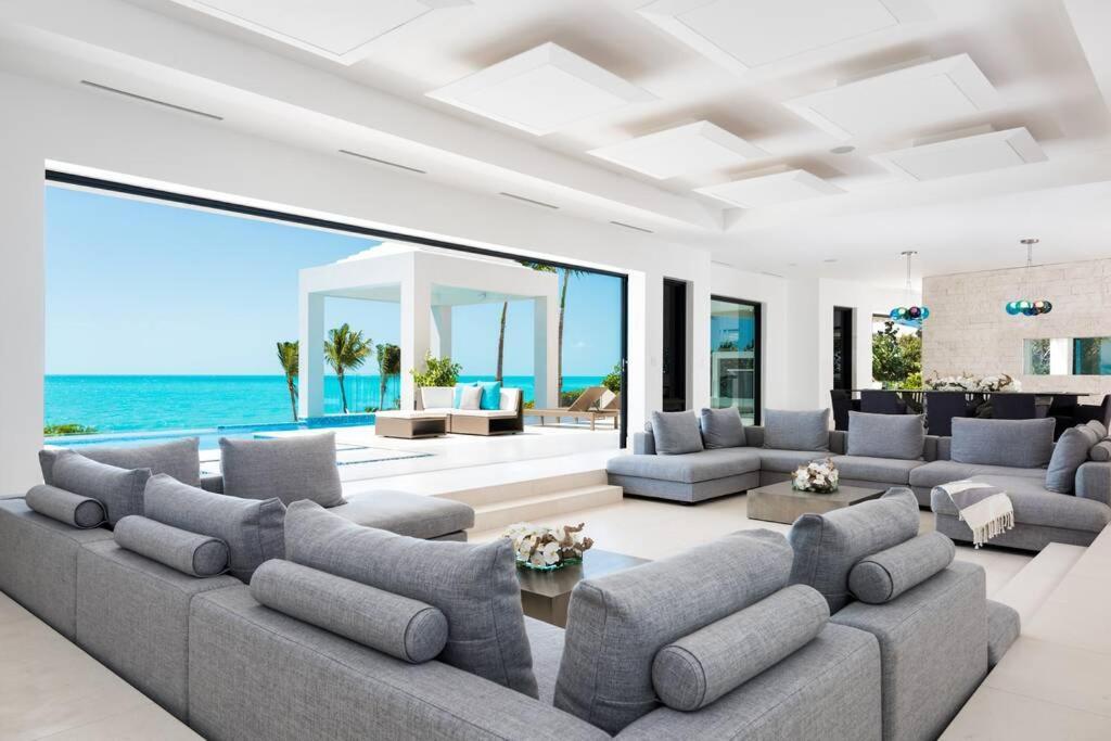 פרובידנסיאלס Triton Luxury Villa מראה חיצוני תמונה