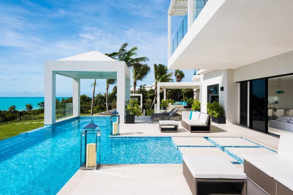 פרובידנסיאלס Triton Luxury Villa מראה חיצוני תמונה