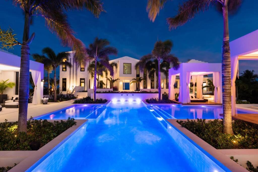 פרובידנסיאלס Triton Luxury Villa מראה חיצוני תמונה