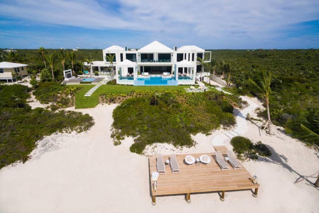 פרובידנסיאלס Triton Luxury Villa מראה חיצוני תמונה