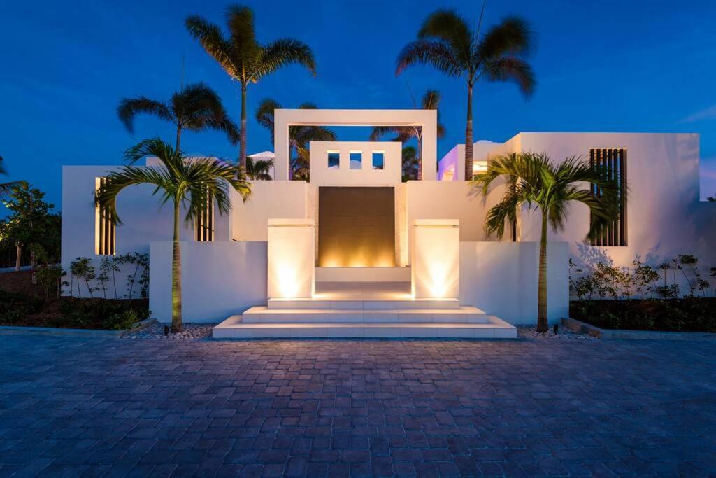 פרובידנסיאלס Triton Luxury Villa מראה חיצוני תמונה