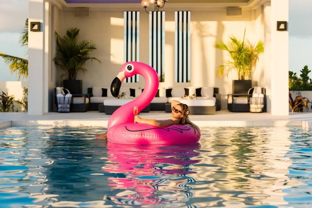 פרובידנסיאלס Triton Luxury Villa מראה חיצוני תמונה