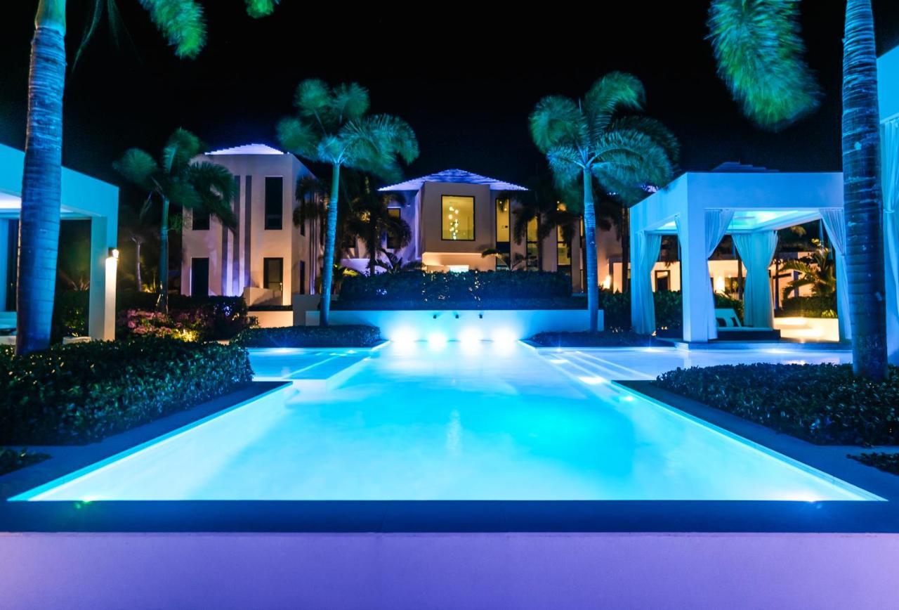 פרובידנסיאלס Triton Luxury Villa מראה חיצוני תמונה